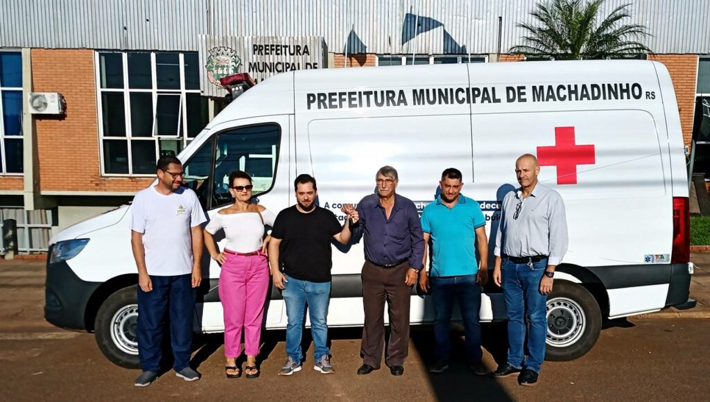 Município de Machadinho recebe ambulância através de emenda parlamentar