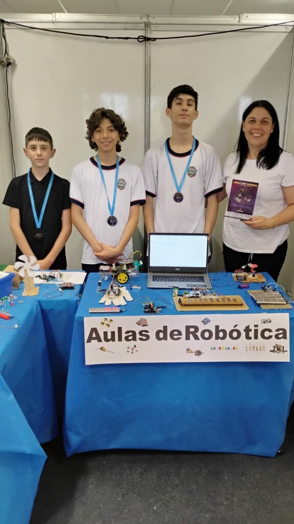 Projeto de Robótica da Escola Municipal de Machadinho se destacam na 1 ° Feira de Ciências da Universidade Federal da Fronteira Sul – UFFS – Erechim